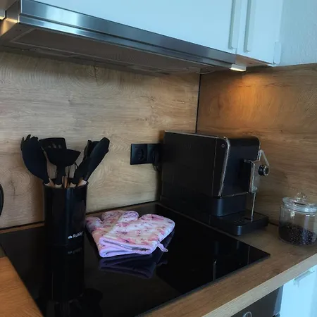 Carrée 31 Balkon, Privatparkplatz, Aufzug, Kaffee Apartment *